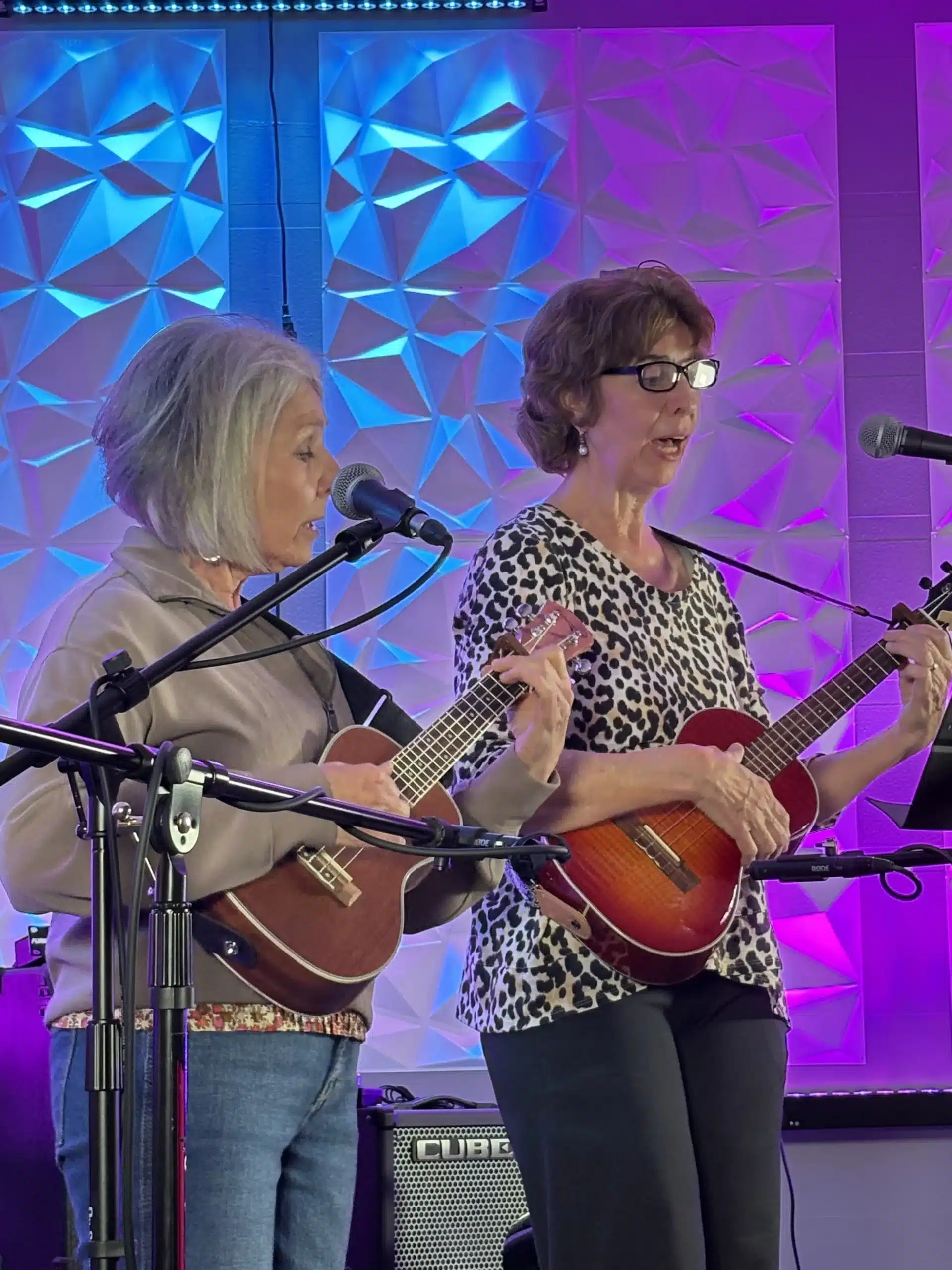 Silversound Guitar students performing during an open jam session